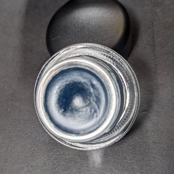 MAC Pro Longwear Fluidline in Siahi - Picture 3 of 3